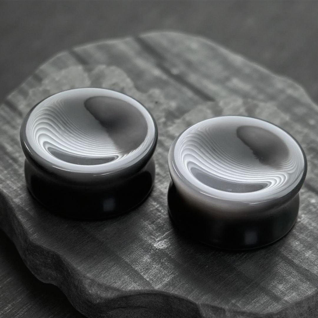 Concave Silver Dragon Eye Stone Plugs 